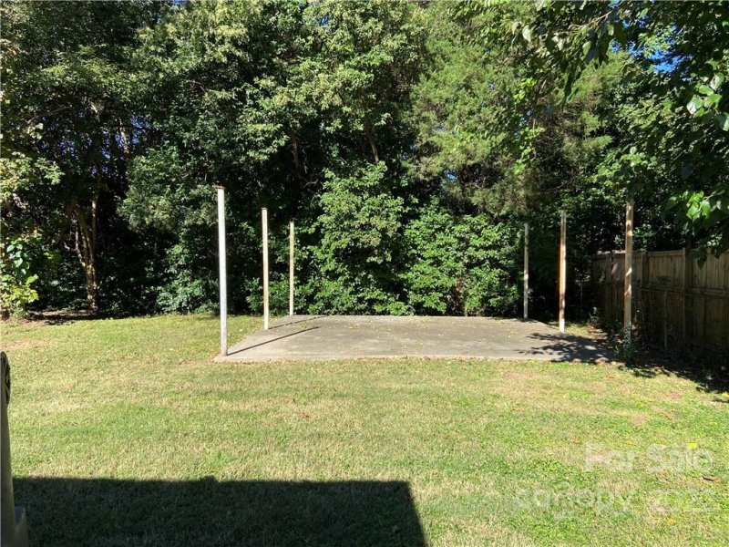 Property image 4 at 4518 Ridgeley Drive, Charlotte, NC 28208