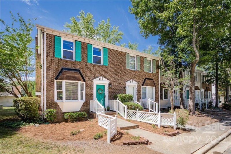 Property image 2 at 5122 Fair Wind Lane, Charlotte, NC 28212