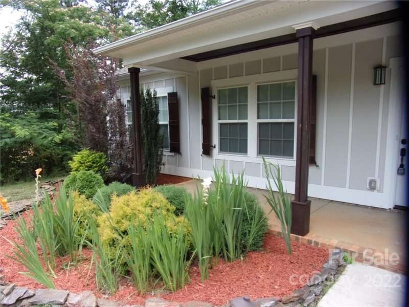 Property image 2 at 7517 Cedarbrook Drive, Charlotte, NC 28215