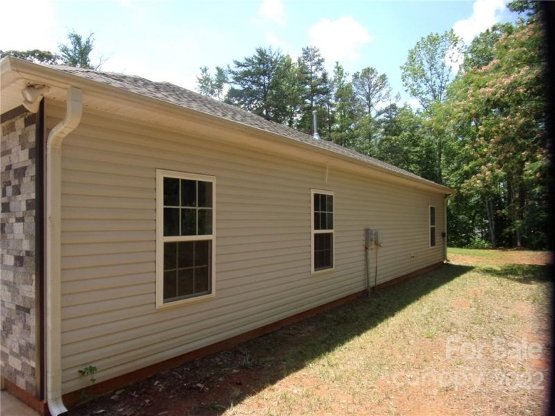 Property image 3 at 7517 Cedarbrook Drive, Charlotte, NC 28215