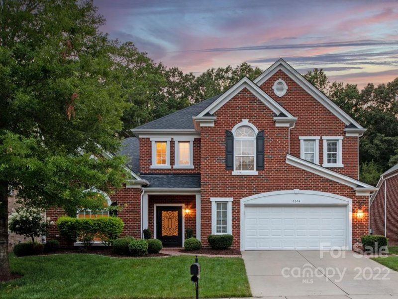 2504 River Oaks Drive