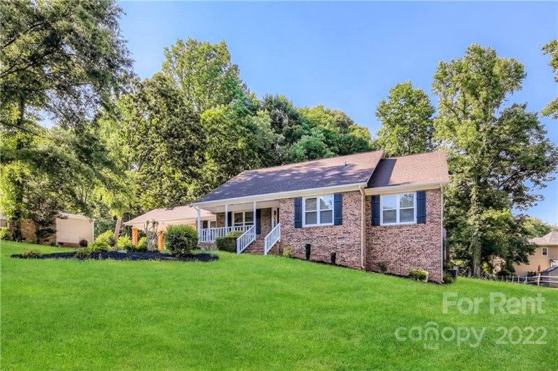 Property image 2 at 6837 Van De Rohe Drive, Charlotte, NC 28215