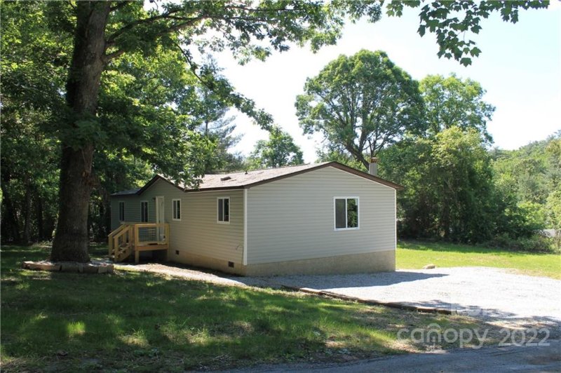 Property image 5 at 21 Mountain Road, Hendersonville, NC 28791