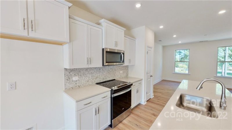 Property image 5 at 124 Judson Avenue, Charlotte, NC 28208