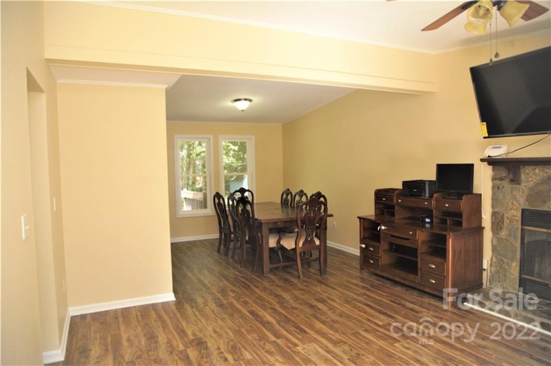 Property image 5 at 8226 Terra Linda Lane, Charlotte, NC 28215