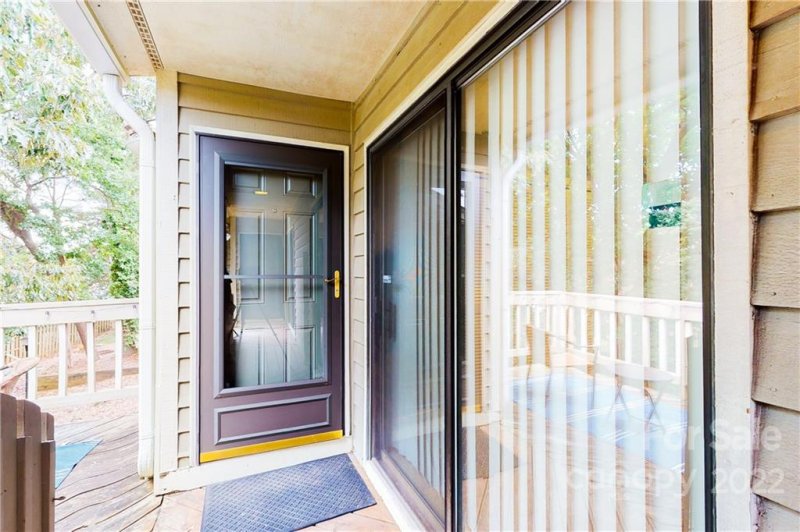 Property image 4 at 1608 Sharon Road, Charlotte, NC 28210