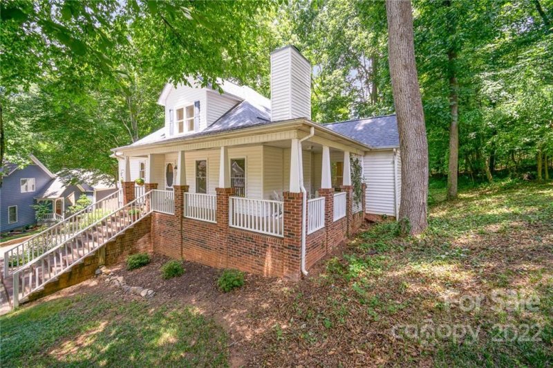 Property image 2 at 6934 Loretta Place, Charlotte, NC 28215