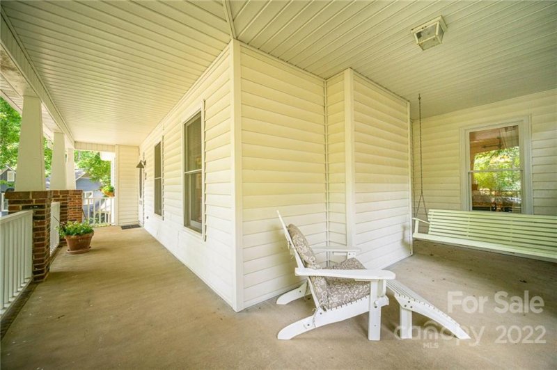 Property image 5 at 6934 Loretta Place, Charlotte, NC 28215