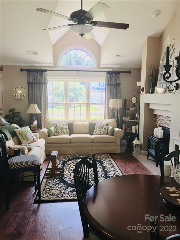 Property image 2 at 9505 Mitchell Glen Drive, Charlotte, NC 28277