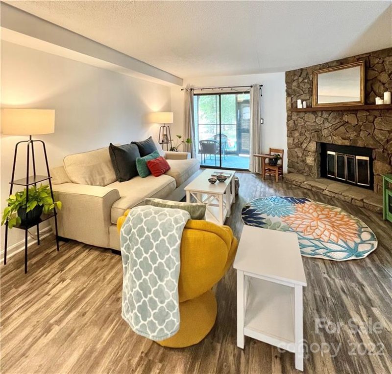 Property image 3 at 1330 5th Street, Hickory, NC 28601