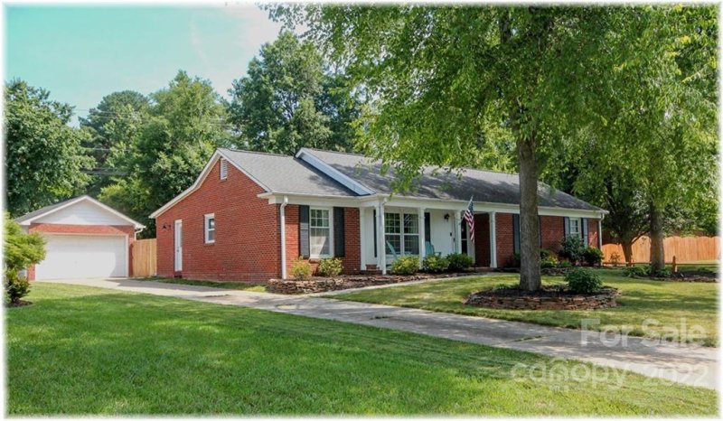 Property image 2 at 7520 Yellow Pine Court, Charlotte, NC 28277