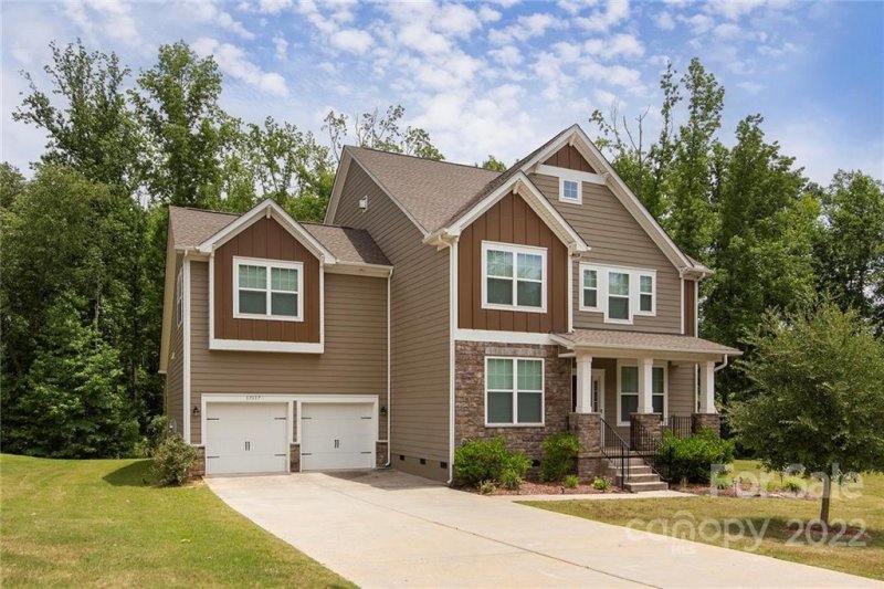 Property image 2 at 17117 Alydar Commons Lane, Charlotte, NC 28278