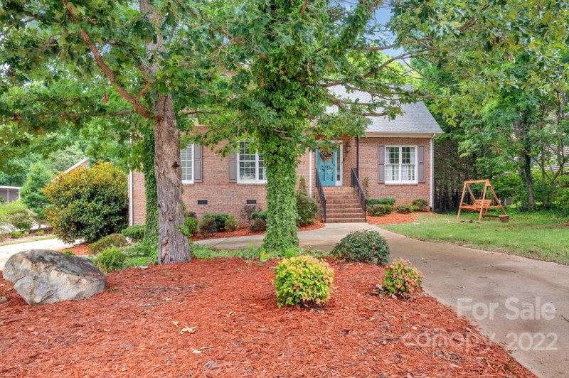 Property image 2 at 8065 Stevens Mill Road, Matthews, NC 28104