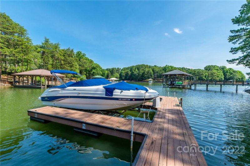 Property image 5 at 2518 Wellesbourne Lane, Sherrills Ford, NC 28673