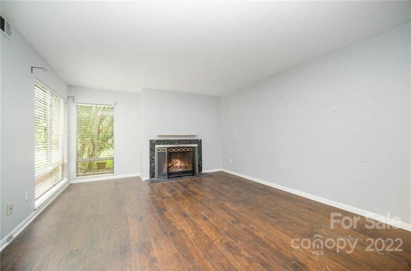 Property image 4 at 7838 Hummingbird Lane, Charlotte, NC 28212