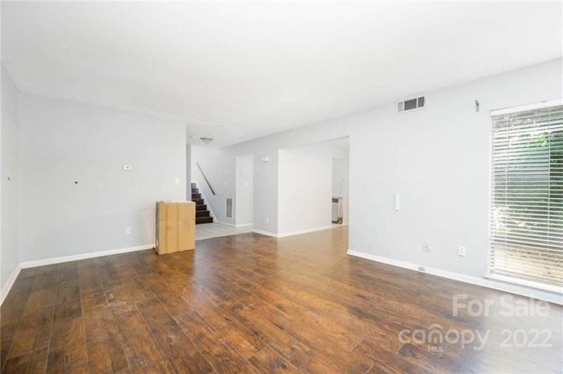 Property image 5 at 7838 Hummingbird Lane, Charlotte, NC 28212