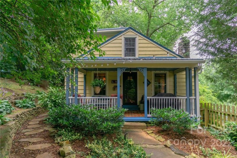 Property image 2 at 120 Cragmont Street, Black Mountain, NC 28711