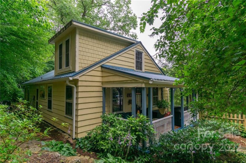 Property image 4 at 120 Cragmont Street, Black Mountain, NC 28711