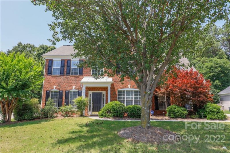 Property image 2 at 10740 Knight Castle Drive, Charlotte, NC 28277