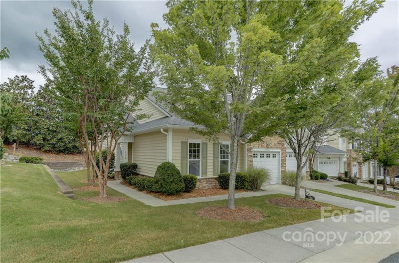 Property image 2 at 526 Pine Links Drive, Tega Cay, SC 29708