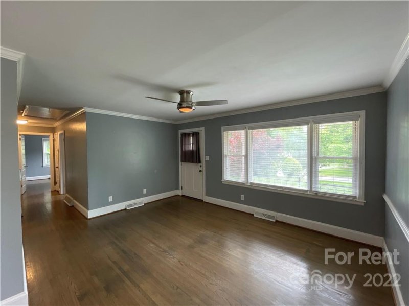 Property image 3 at 2221 Amesbury Avenue, Charlotte, NC 28205