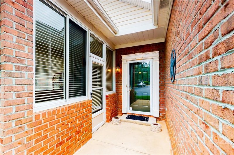 Property image 2 at 8204 Olde Troon Drive, Charlotte, NC 28277