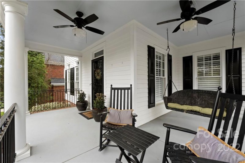 Property image 2 at 223 N Kimberly Road, Davidson, NC 28036