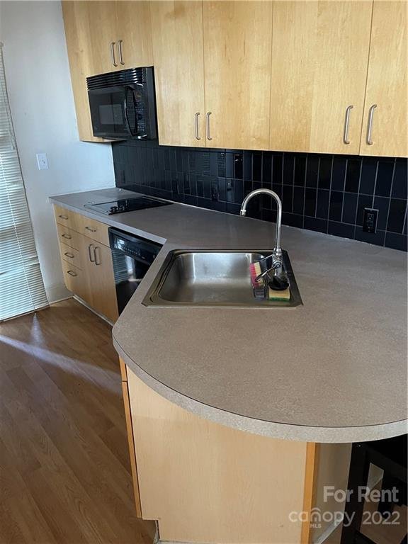 Property image 2 at 514 W 10th Street, Charlotte, NC 28202