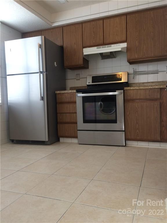 Property image 2 at 9620 Vinca Circle, Charlotte, NC 28213