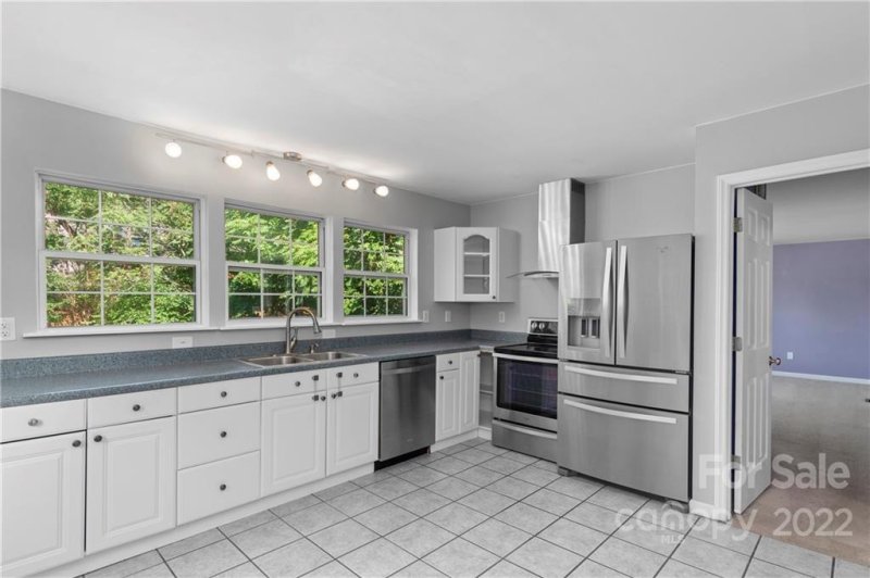 Property image 4 at 232 Bear Creek Road, Asheville, NC 28806