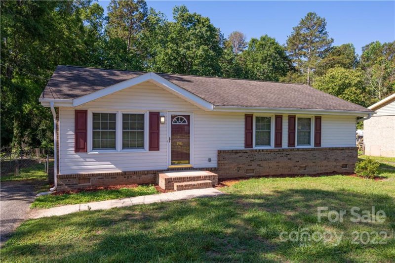 2916 Crawford Avenue