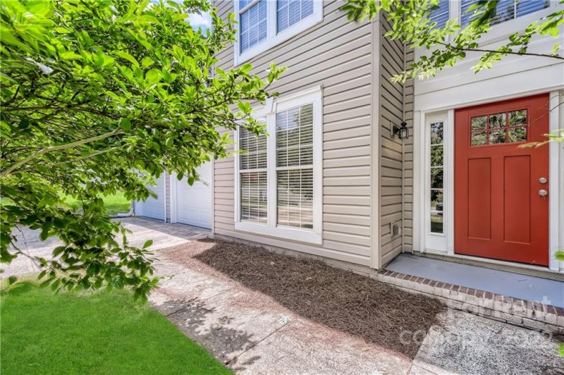 Property image 3 at 9618 Nettle Drive, Charlotte, NC 28216