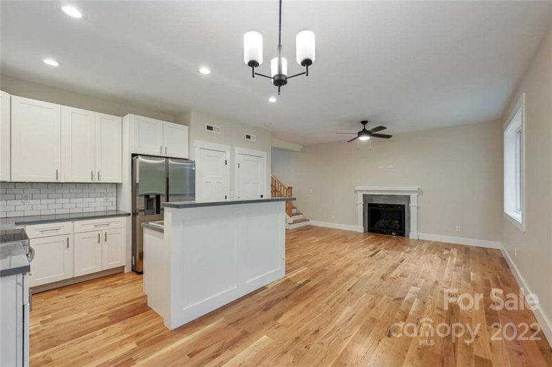 Property image 3 at 25 Loblolly Lane, Asheville, NC 28803