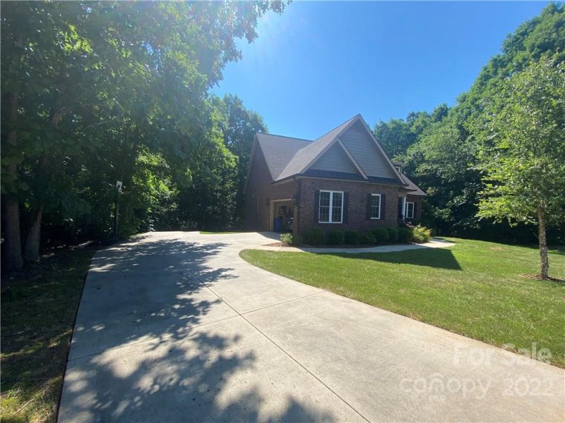 Property image 3 at 212 Donsdale Drive, Statesville, NC 28625