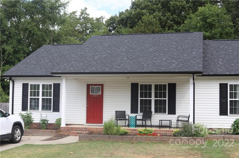 Property image 2 at 335 Mountview Court, Concord, NC 28025