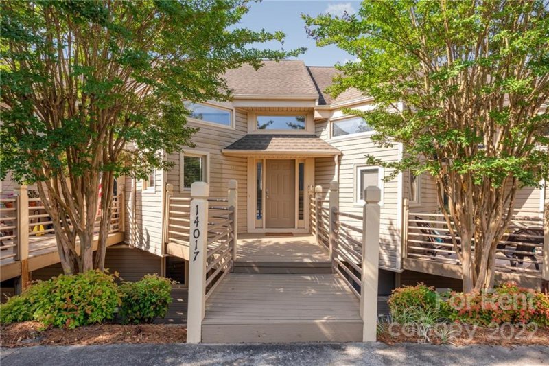 Property image 2 at 14017 Queens Harbor Road, Charlotte, NC 28278