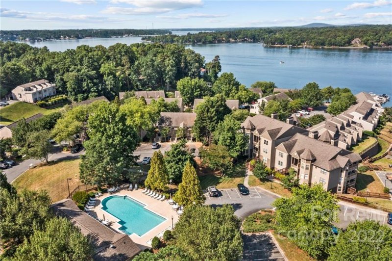 Property image 3 at 14017 Queens Harbor Road, Charlotte, NC 28278