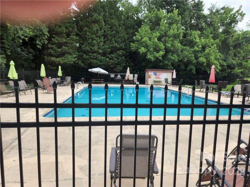 Property image 3 at 7916 Charter Oak Lane, Charlotte, NC 28226