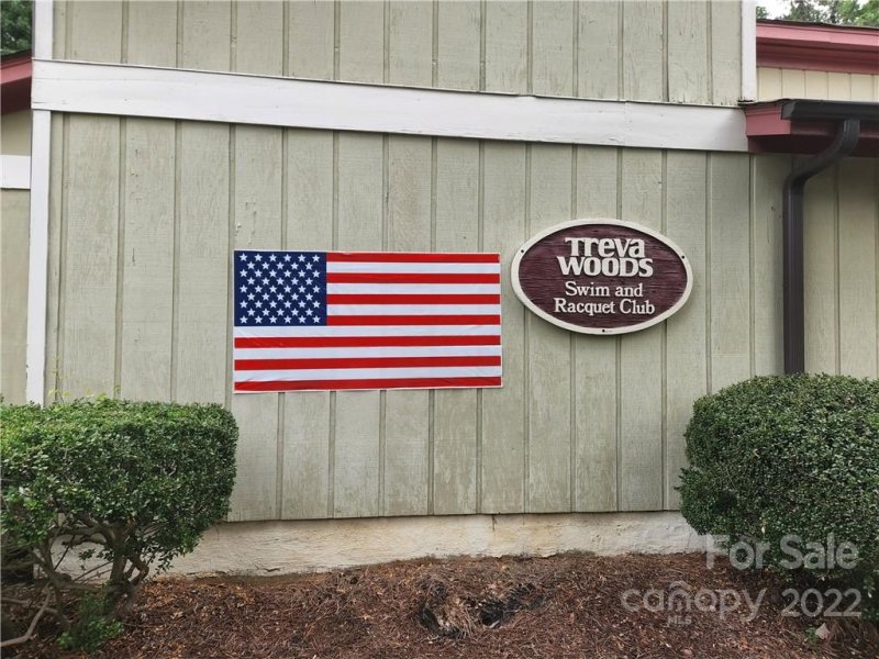 Property image 4 at 7916 Charter Oak Lane, Charlotte, NC 28226