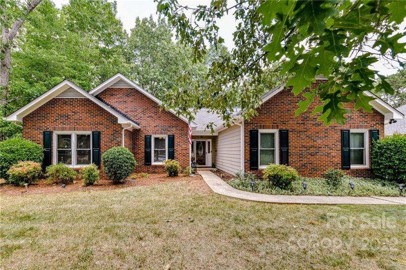 Property image 2 at 8101 Stevens Mill Road, Matthews, NC 28104