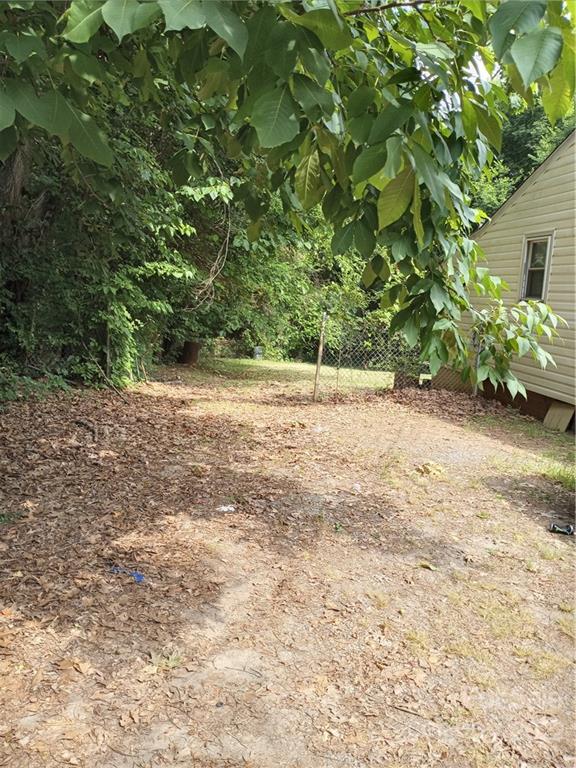 Property image 3 at 720 Dewolfe Street, Charlotte, NC 28208