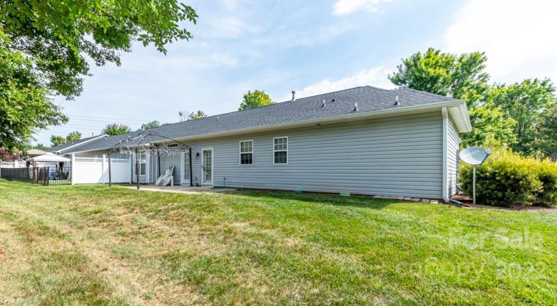 Property image 4 at 9130 Duckhorn Drive, Charlotte, NC 28277