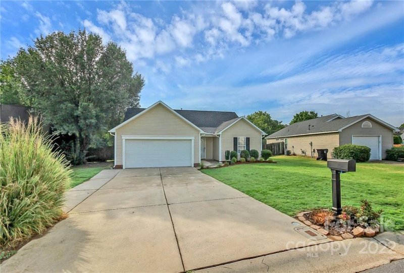 Property image 2 at 4621 Hampton Chase Drive, Concord, NC 28027