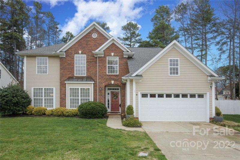 8655 Brook Glen Lane