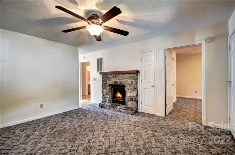 Property image 3 at 107 Market Street, Maggie Valley, NC 28751