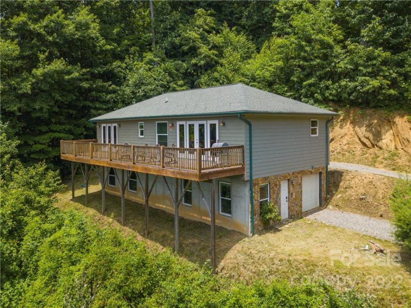 Property image 2 at 206 Cherry Berry Drive, Waynesville, NC 28785