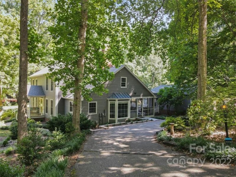 Property image 2 at 1602 Fairway Drive, Newton, NC 28658