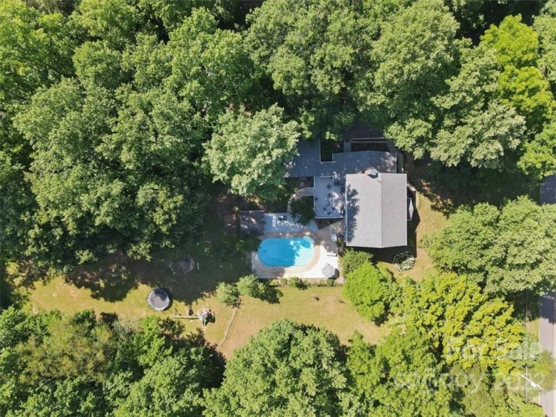 Property image 5 at 1602 Fairway Drive, Newton, NC 28658