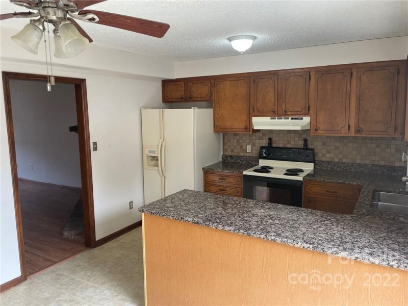 Property image 3 at 1330 5th Street, Hickory, NC 28601