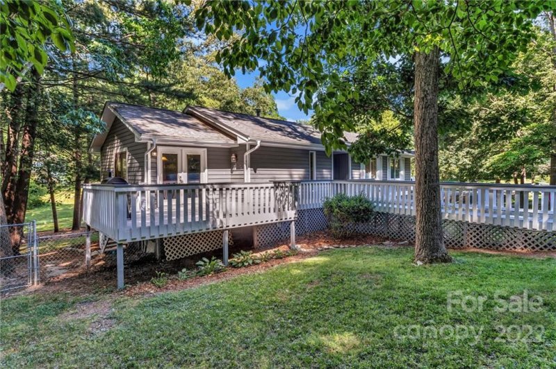 Property image 3 at 8 New Bern Drive, Fletcher, NC 2873